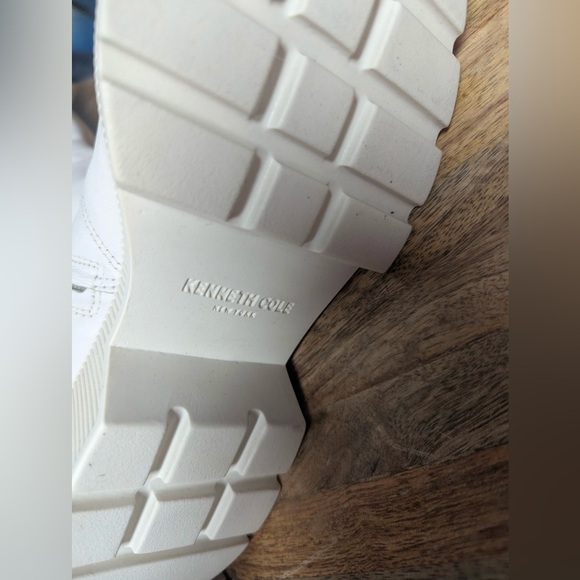 Kenneth Cole EUC Leather Knee High Platform Boots sz 6 lug-sole great for Spring - Picture 7 of 7